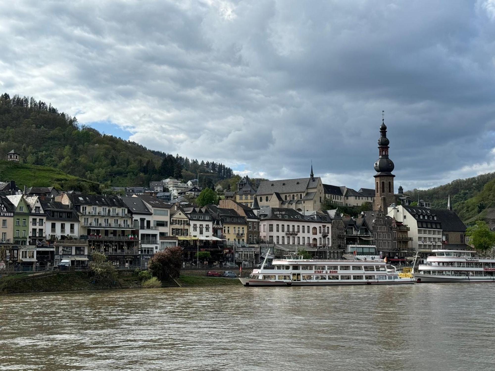 Holiday Apartment Mit Moselblick Im Moselhaus Cochem Exterior foto